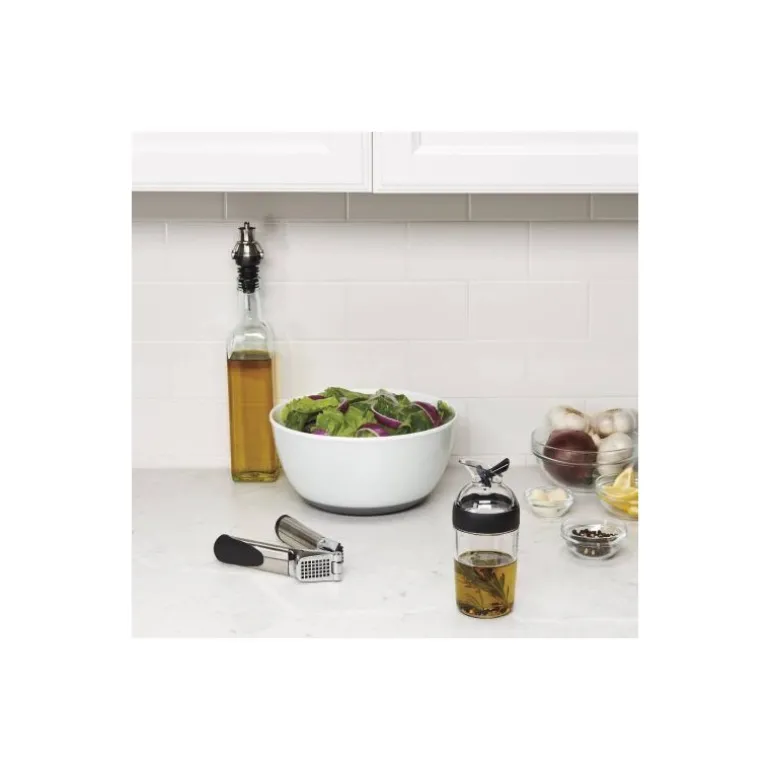 Shaker à vinaigrette noir 236 ml