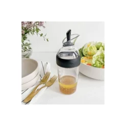 Shaker à vinaigrette noir 236 ml